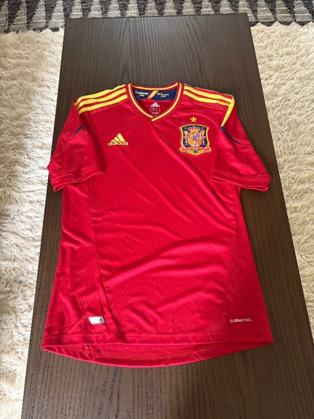 Adidas Spain Home Jersey 2012 - Men's Size Small